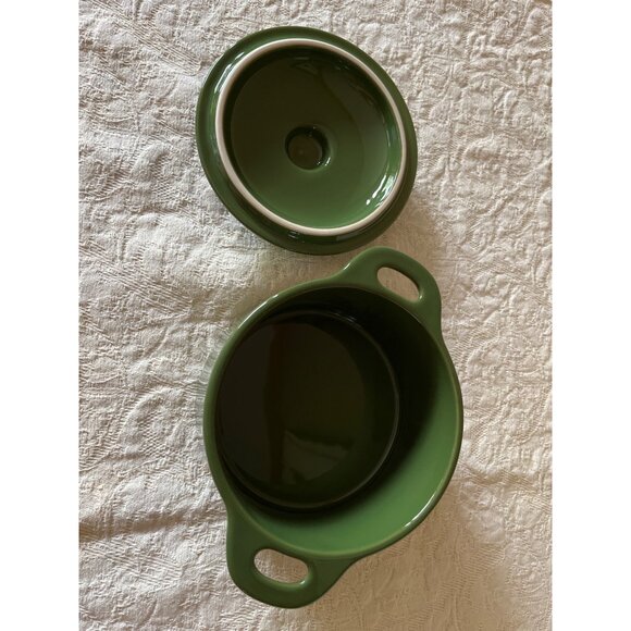 Round Ceramic Cocotte Set By Brocc Your Body Minimalist Style White & Green - Picture 8 of 15